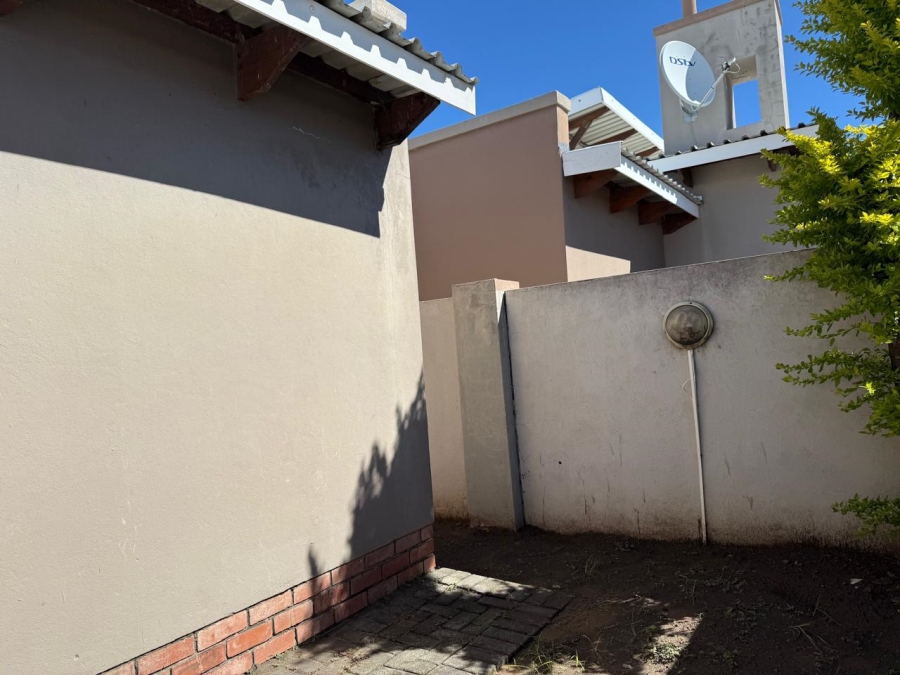 3 Bedroom Property for Sale in Waterval East North West